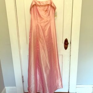 Peachy Pink Prom Dress🍑🌸or Halloween?